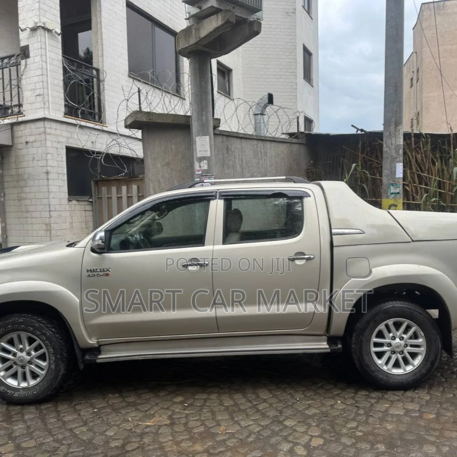 Toyota Hilux 2015 Gray