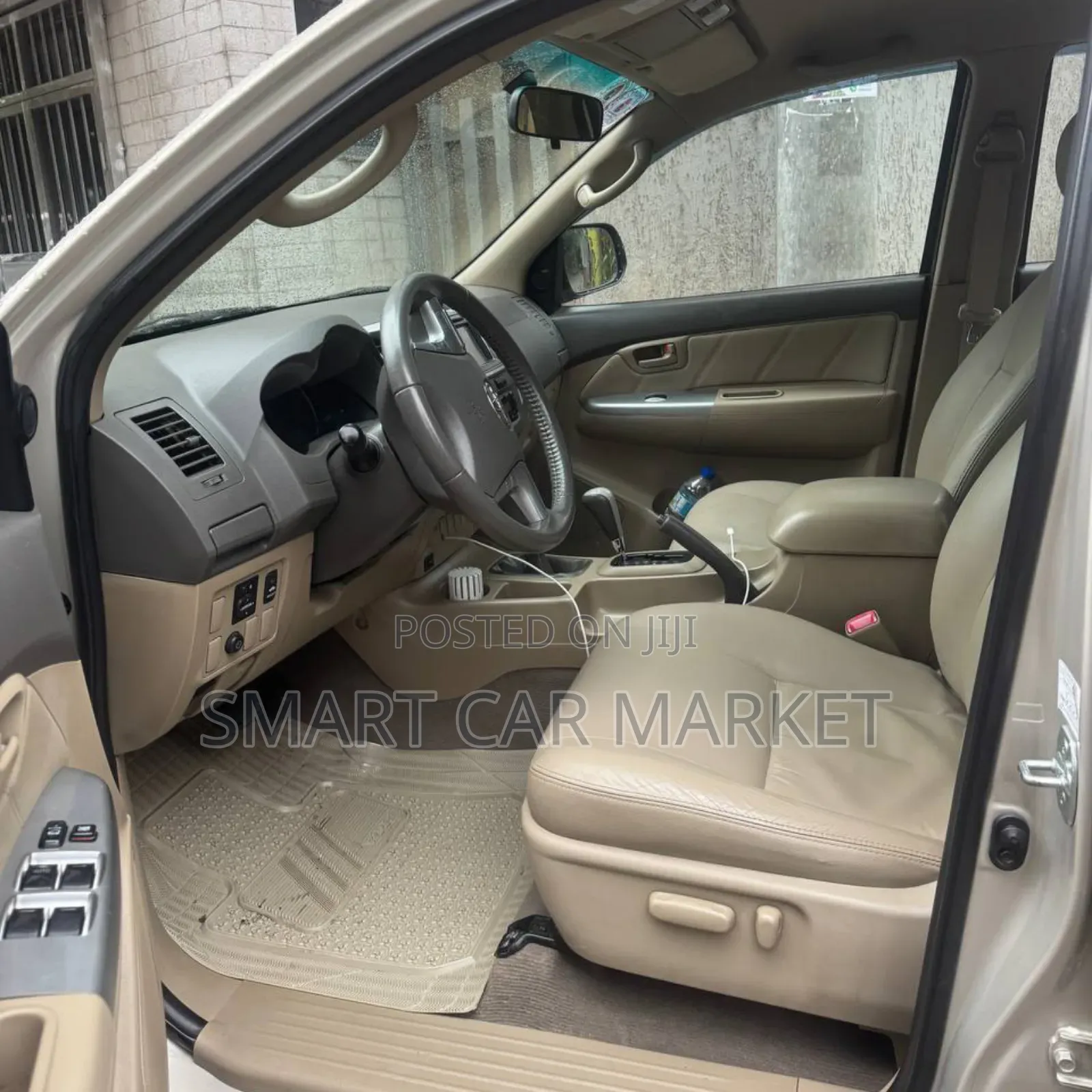 Toyota Hilux 2015 Gray