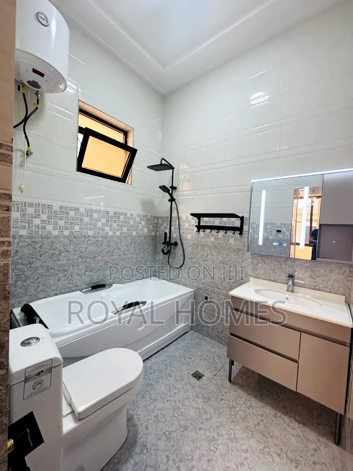 Furnished 5bdrm Villa in Bole for sale