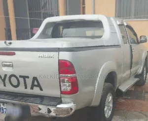 Photo - Toyota Hilux 2007 Silver