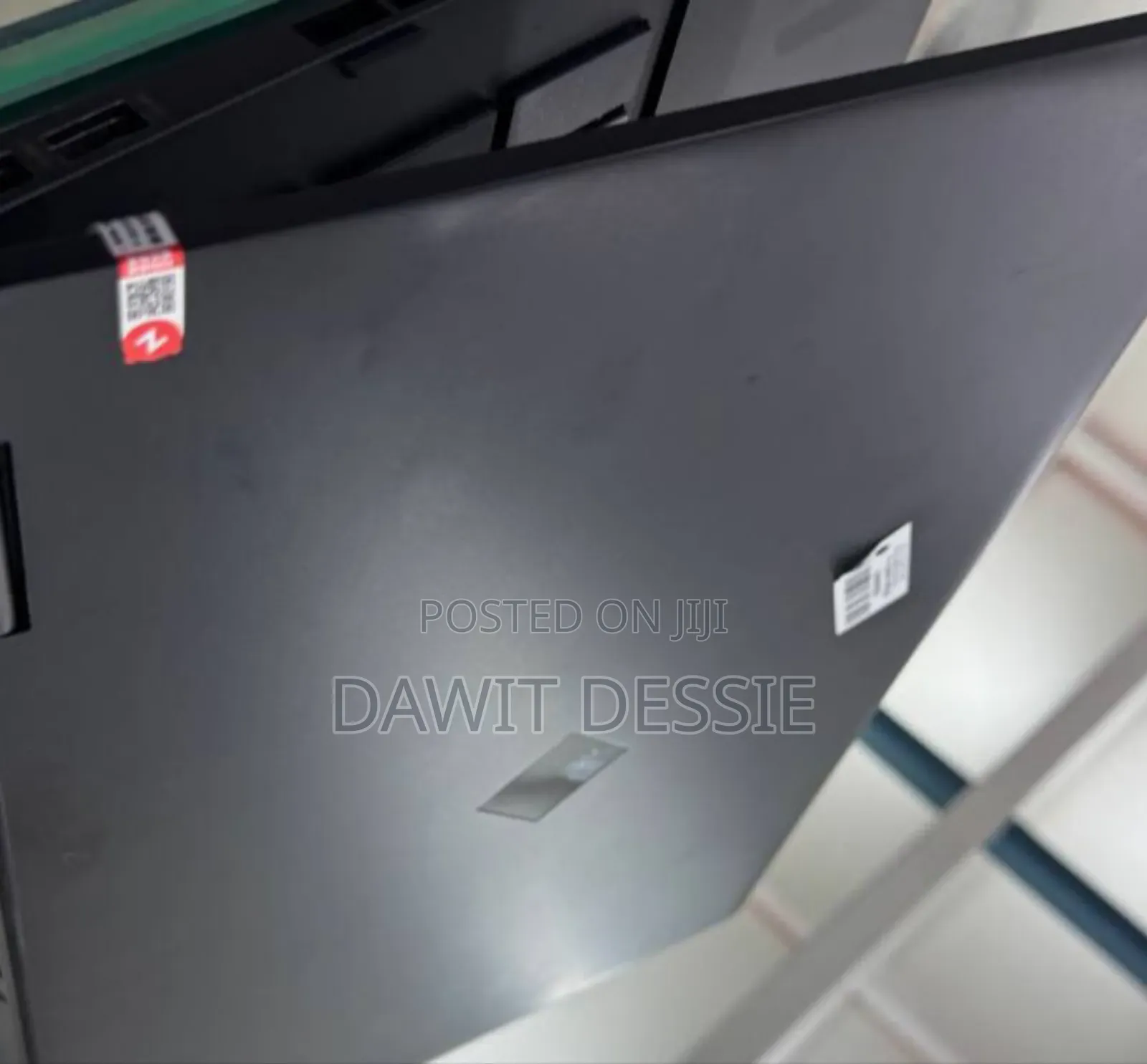 New Laptop MSI Stealth 16 AI Studio 16GB Intel Core I7 SSD 512GB