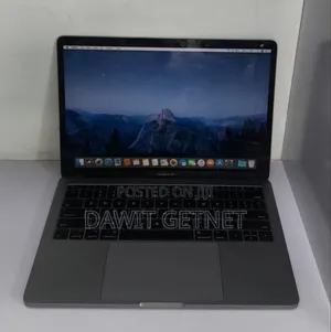 New Laptop Apple MacBook Pro 2017 8GB Intel Core I5 SSD 128GB