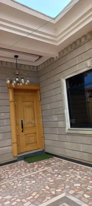 5bdrm Villa in House, Yeka for rent