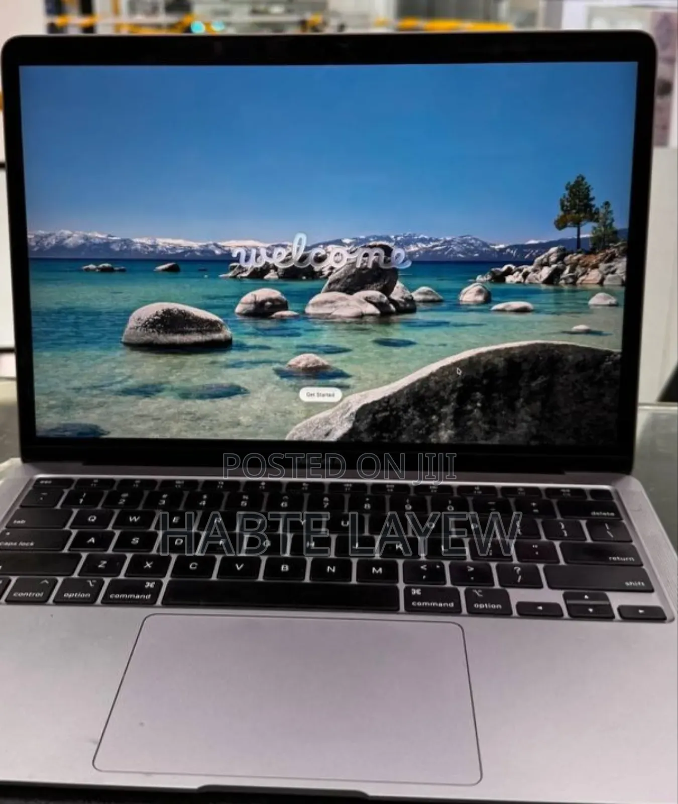 New Laptop Apple MacBook Air 2020 M1 8GB Apple M1 SSD 256GB