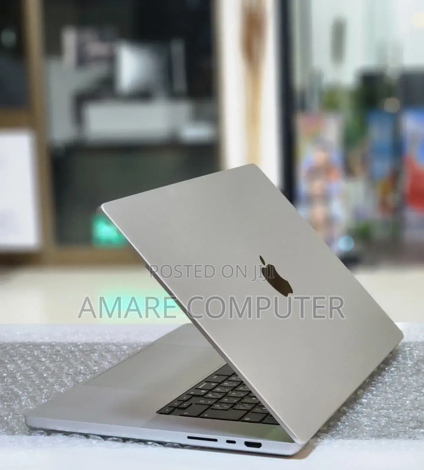 New Laptop Apple MacBook Pro M1 32GB Apple M1 Pro SSD 512GB