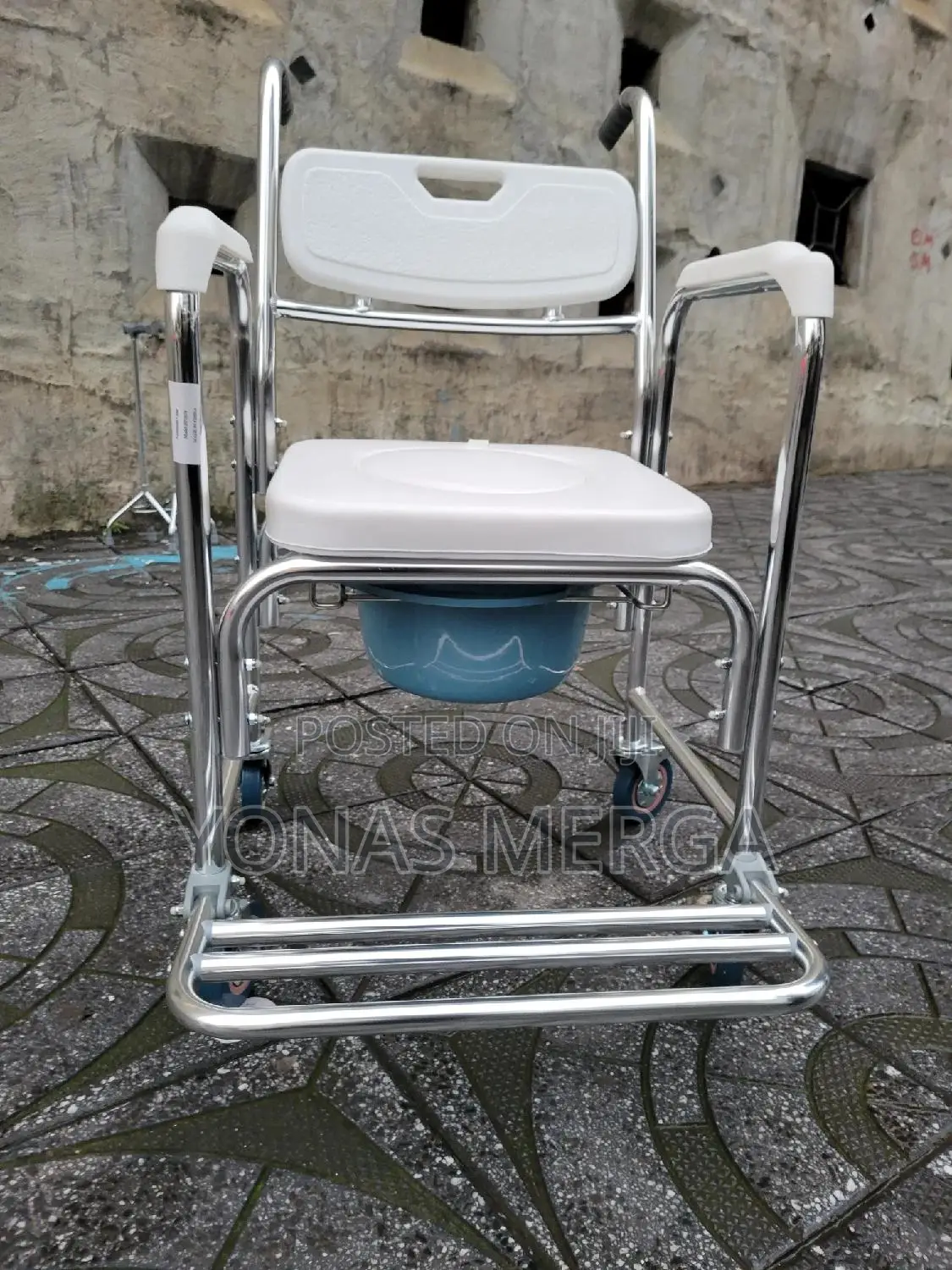 Wheelchair With Toilet Seat胡፸supports Up to 330 LBS (150 Kg) of Weight