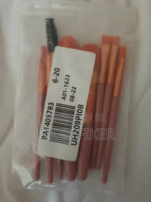 Photo - Makeup Brush