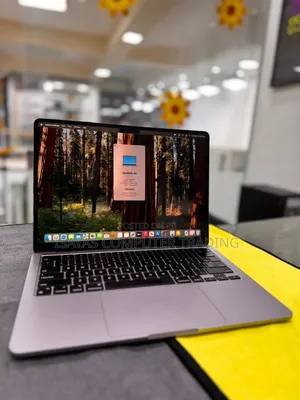 New Laptop Apple MacBook Air 2022 M2 8GB SSD 256GB