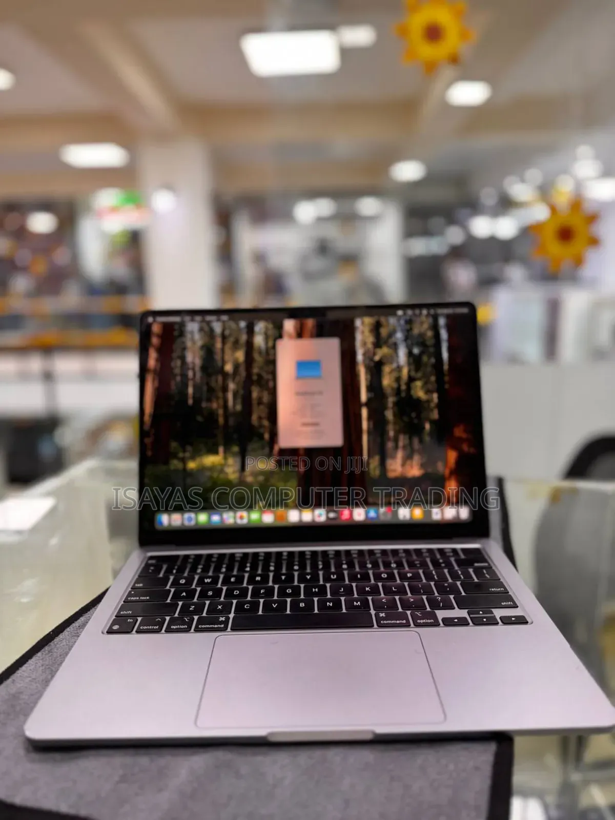 New Laptop Apple MacBook Air 2022 M2 8GB SSD 256GB