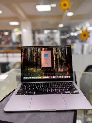 New Laptop Apple MacBook Air 2022 M2 8GB SSD 256GB