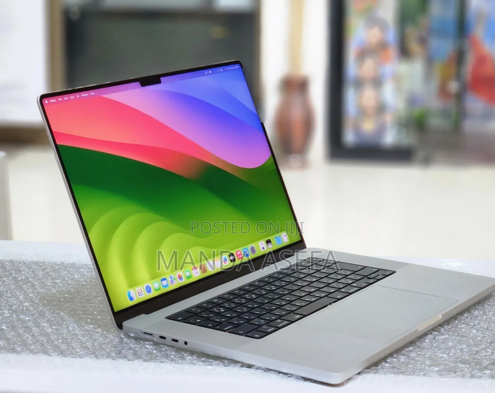 New Laptop Apple MacBook Pro M1 16GB Apple M1 Pro SSD 1T