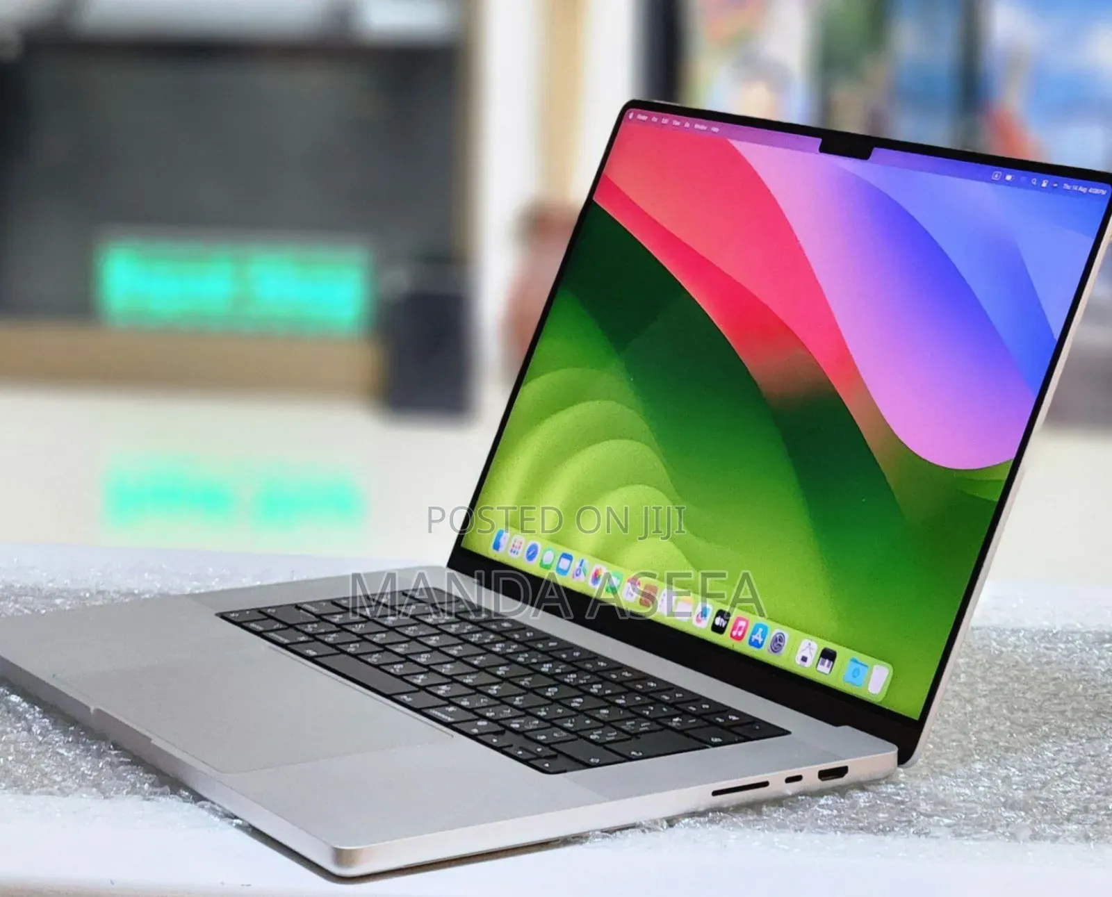 New Laptop Apple MacBook Pro M1 16GB Apple M1 Pro SSD 1T