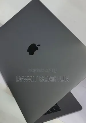 Photo - New Laptop Apple MacBook Pro 2017 8GB Intel Core I5 SSD 128GB