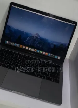 New Laptop Apple MacBook Pro 2017 8GB Intel Core I5 SSD 128GB