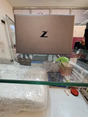 New Laptop HP ZBook Firefly G8 16GB Intel Core i7 SSD 512GB