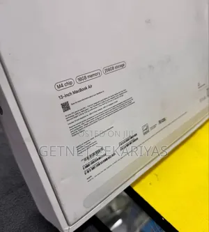 New Laptop Apple MacBook Air 16GB Apple M4 SSD 256GB