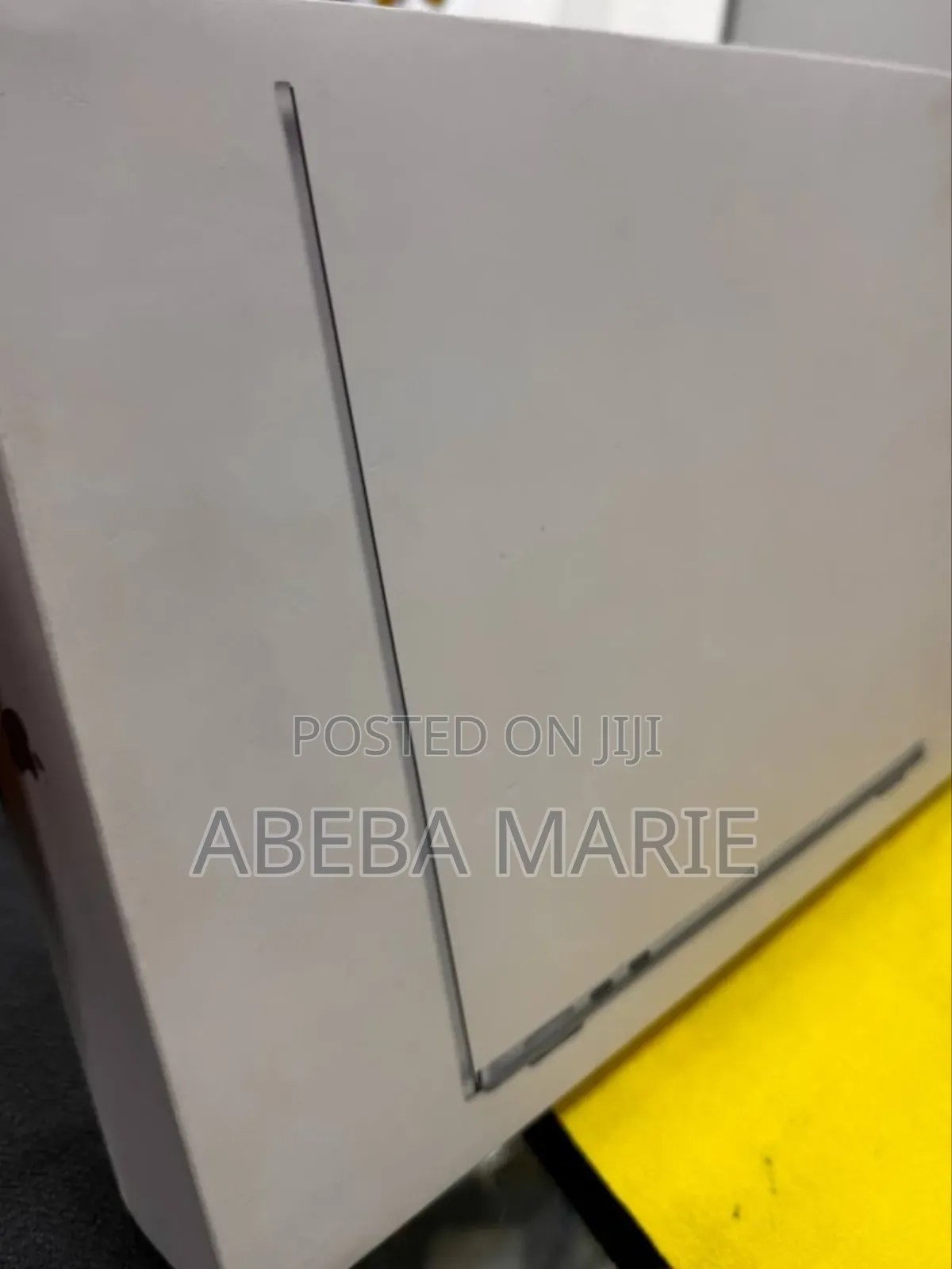 New Laptop Apple MacBook Air 2024 M3 13-Inch 16GB Apple M3 SSD 256GB