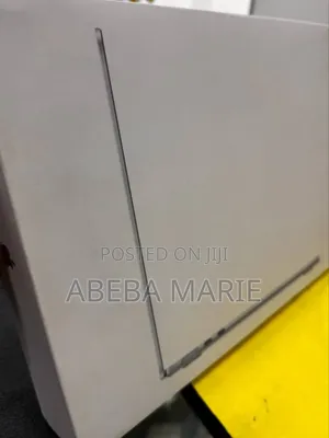 New Laptop Apple MacBook Air 2024 M3 13-Inch 16GB Apple M3 SSD 256GB