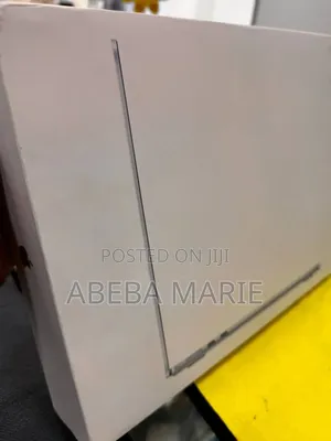 Photo - New Laptop Apple MacBook Air 2024 M3 13-Inch 16GB Apple M3 SSD 256GB