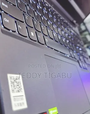 New Laptop Lenovo 16GB AMD Ryzen 7 SSD 512GB