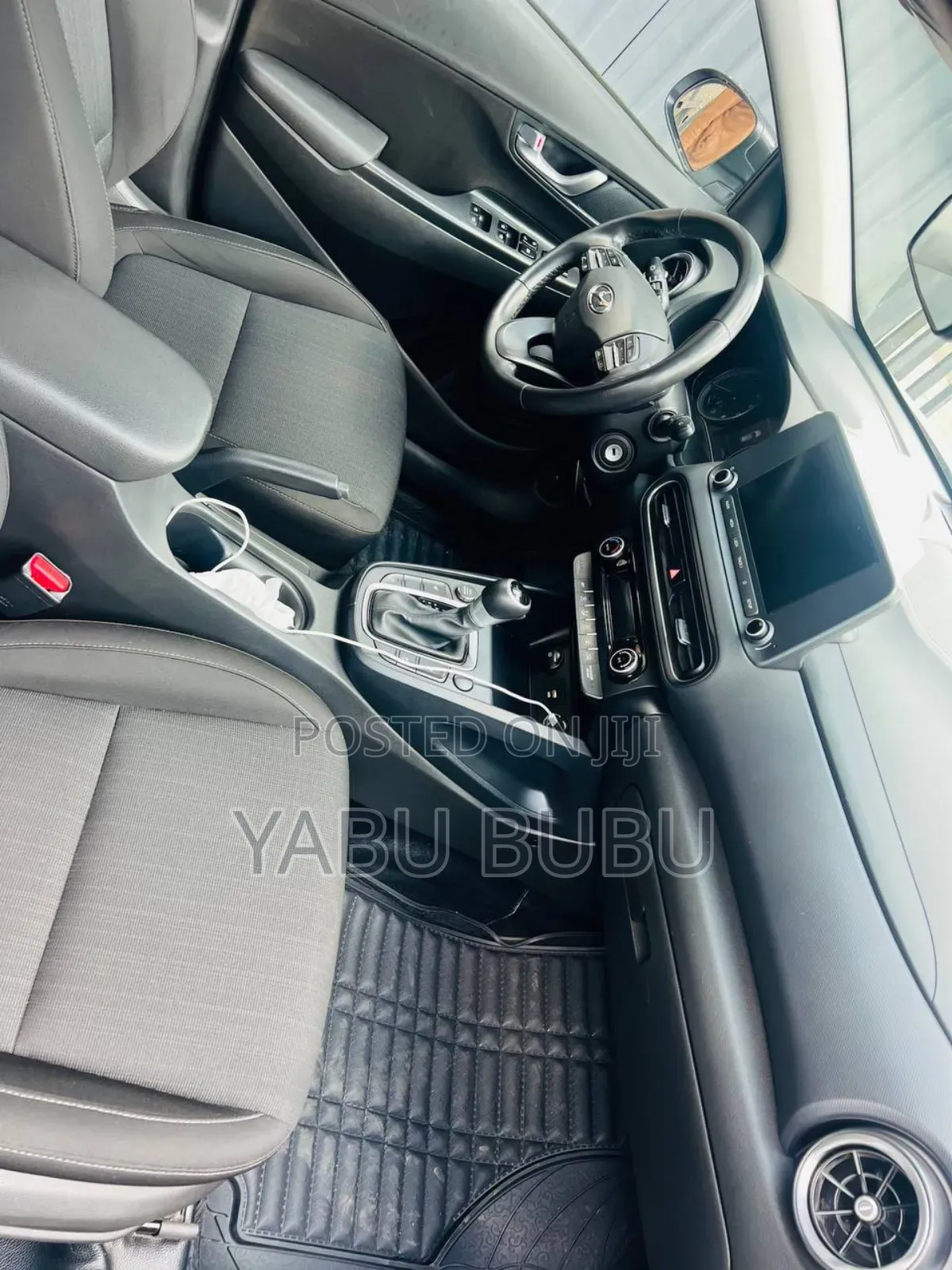 Hyundai Kona Limited 2022 White