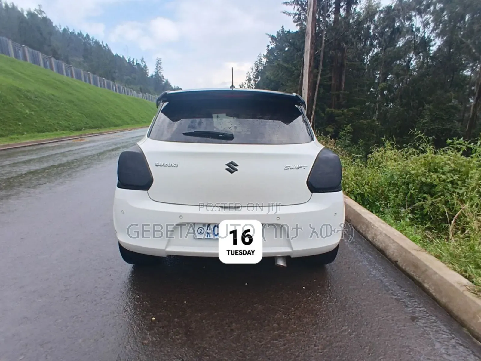 Suzuki Swift 2022 White