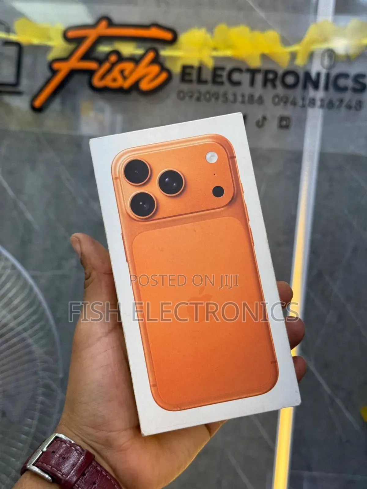 New Apple iPhone 17 Pro Max 256 GB Orange