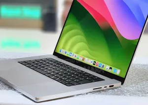 New Laptop Apple MacBook Pro M1 32GB Intel SSD 512GB