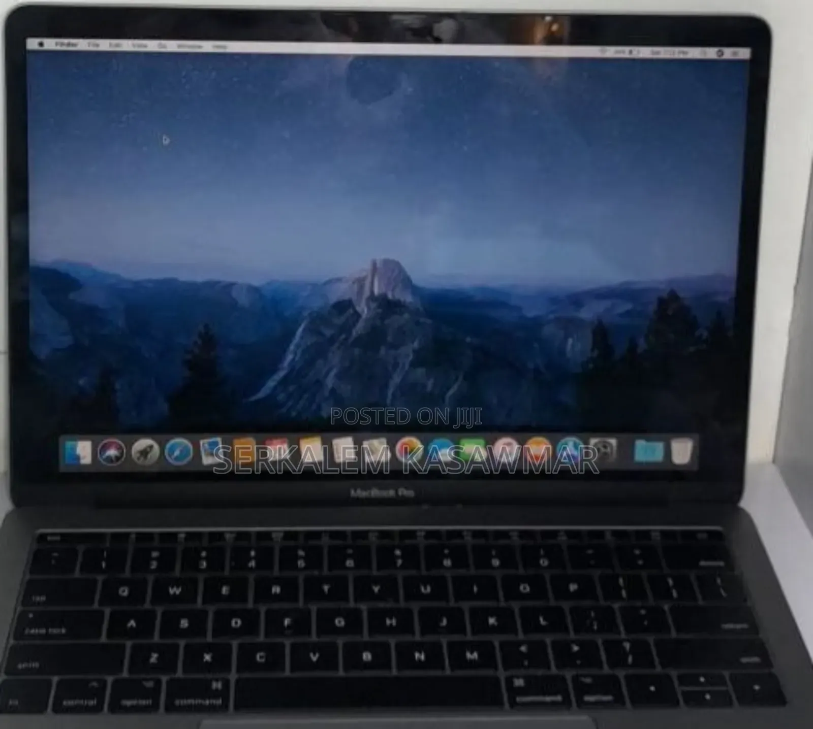 New Laptop Apple MacBook Pro 2017 8GB Intel Core I5 SSD 128GB