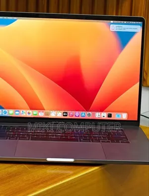 New Laptop Apple MacBook Pro 2019 16GB Intel Core I7 SSD 512GB