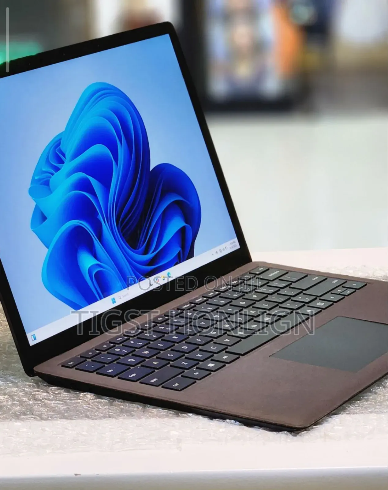 New Laptop Microsoft Surface 16GB Intel Core I7 SSD 512GB
