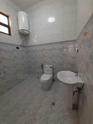 6bdrm Villa in House, Yeka for rent