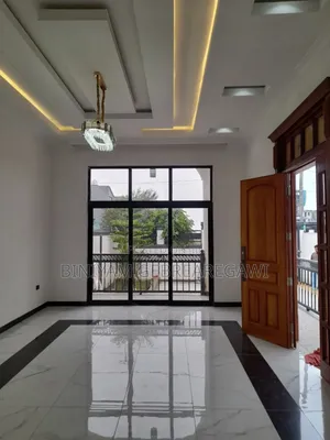 6bdrm Villa in House, Yeka for rent