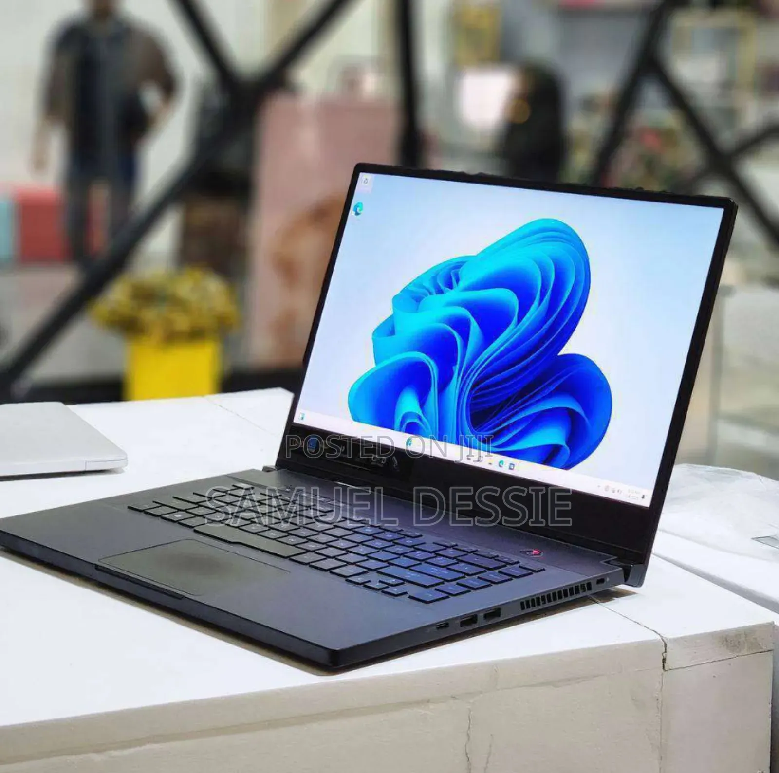 New Laptop Asus ROG Zephyrus G15 16GB Intel Core I7 SSD 512GB