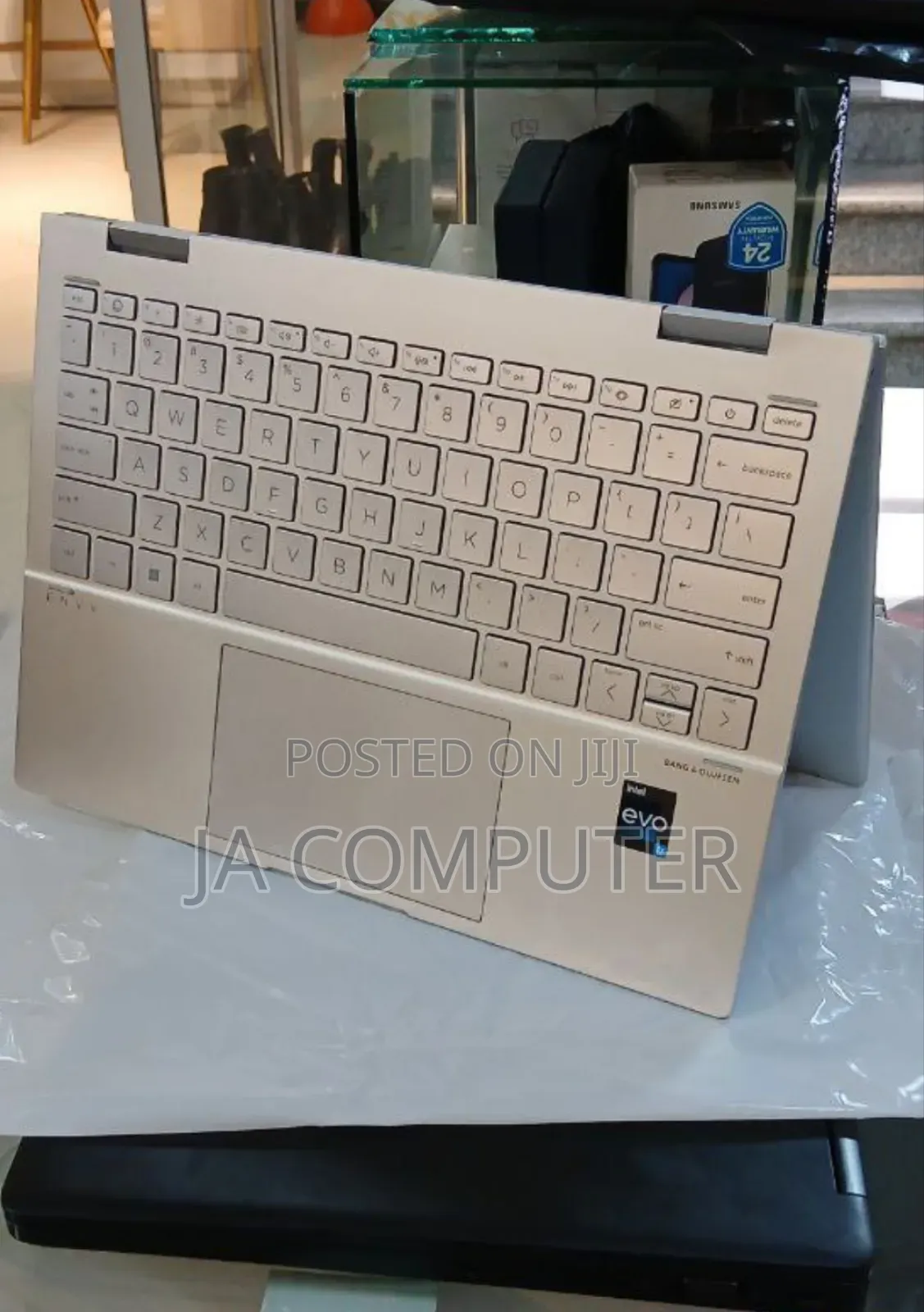 New Laptop HP Envy X360 8GB Intel Core I7 SSD 512GB