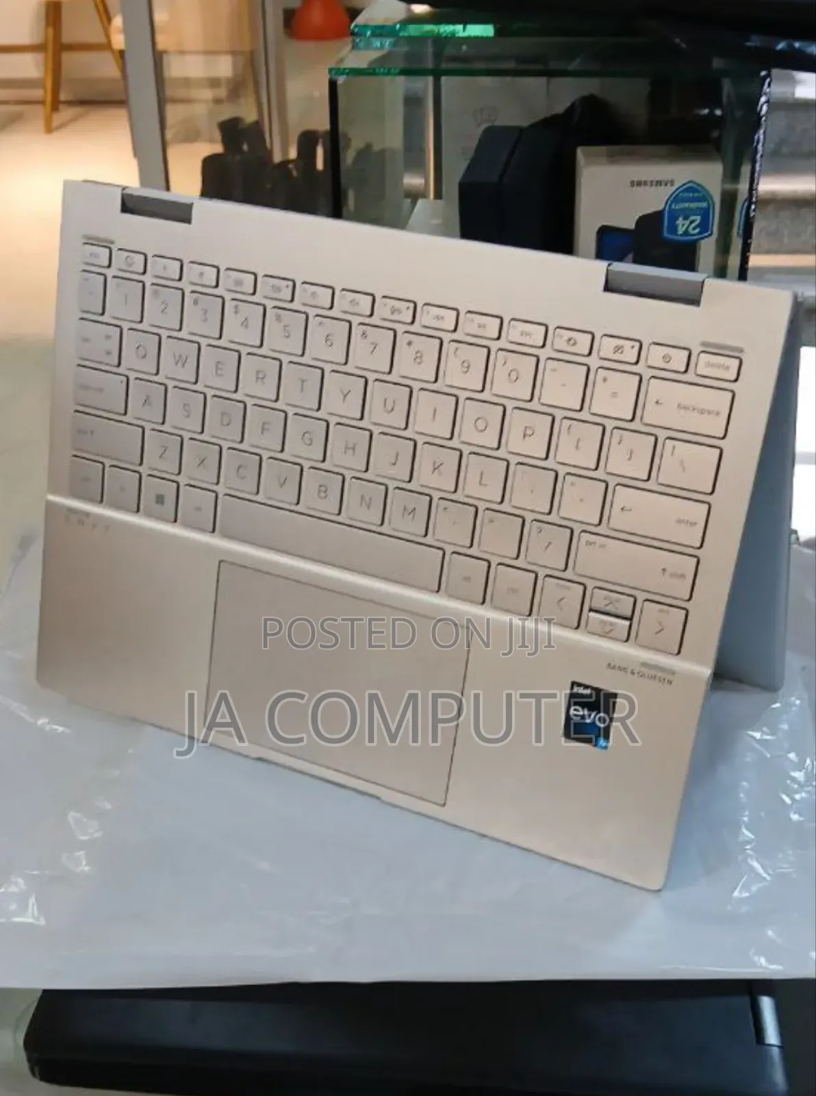 New Laptop HP Envy X360 8GB Intel Core I7 SSD 512GB