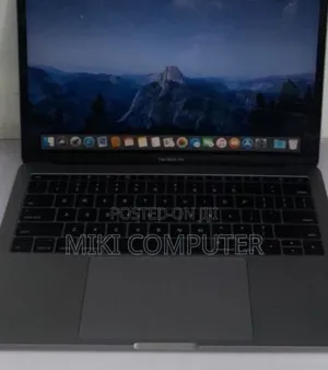 New Laptop Apple MacBook Pro 2017 8GB Intel Core I5 SSD 128GB