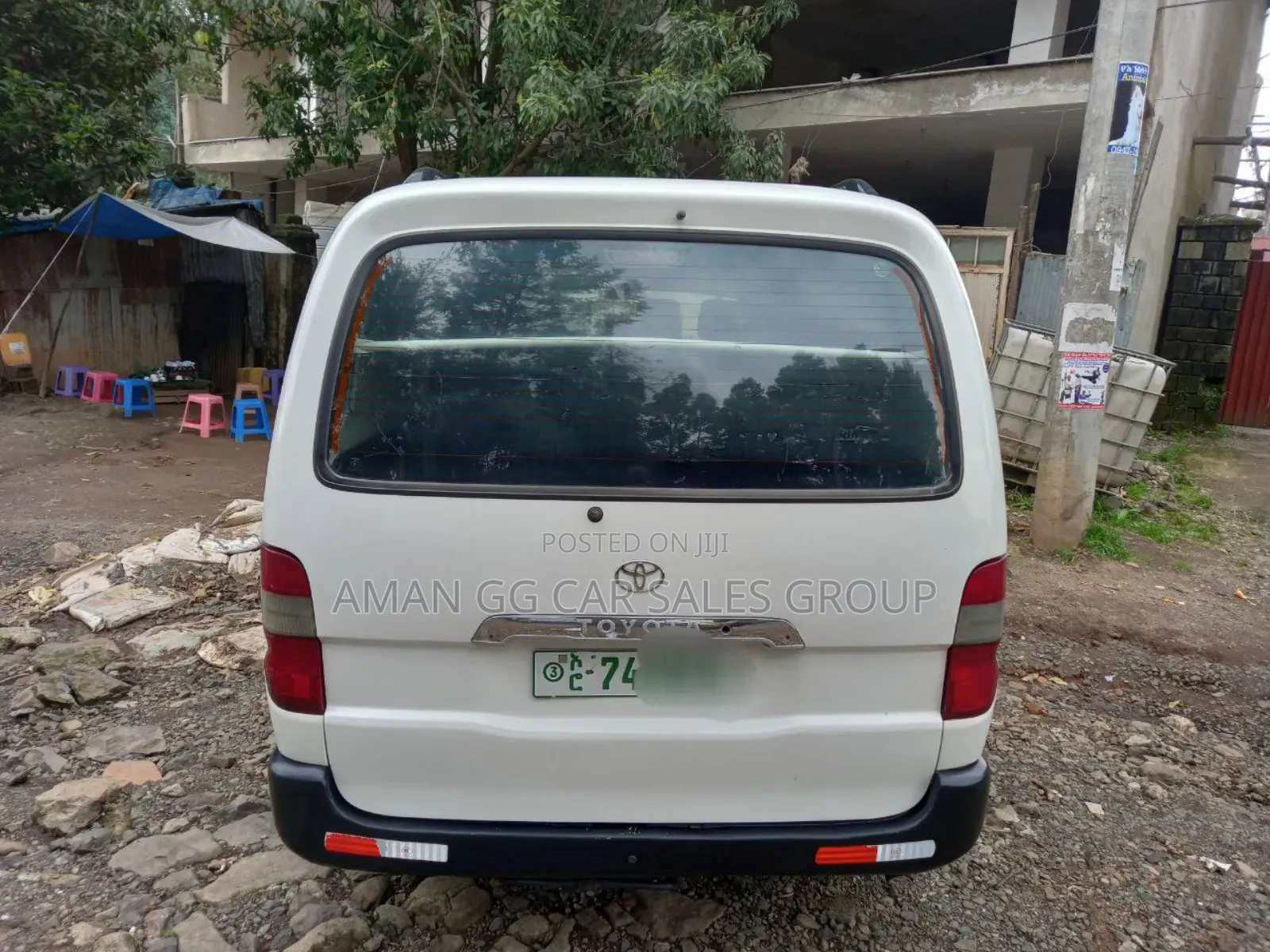 Toyota HiAce 2011 White