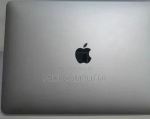 New Laptop Apple MacBook Pro 2017 8GB Intel Core I5 SSD 128GB