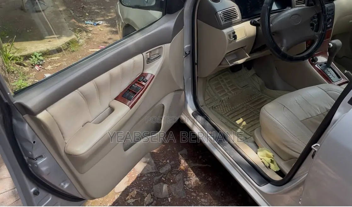 Toyota Corolla 2005 Silver