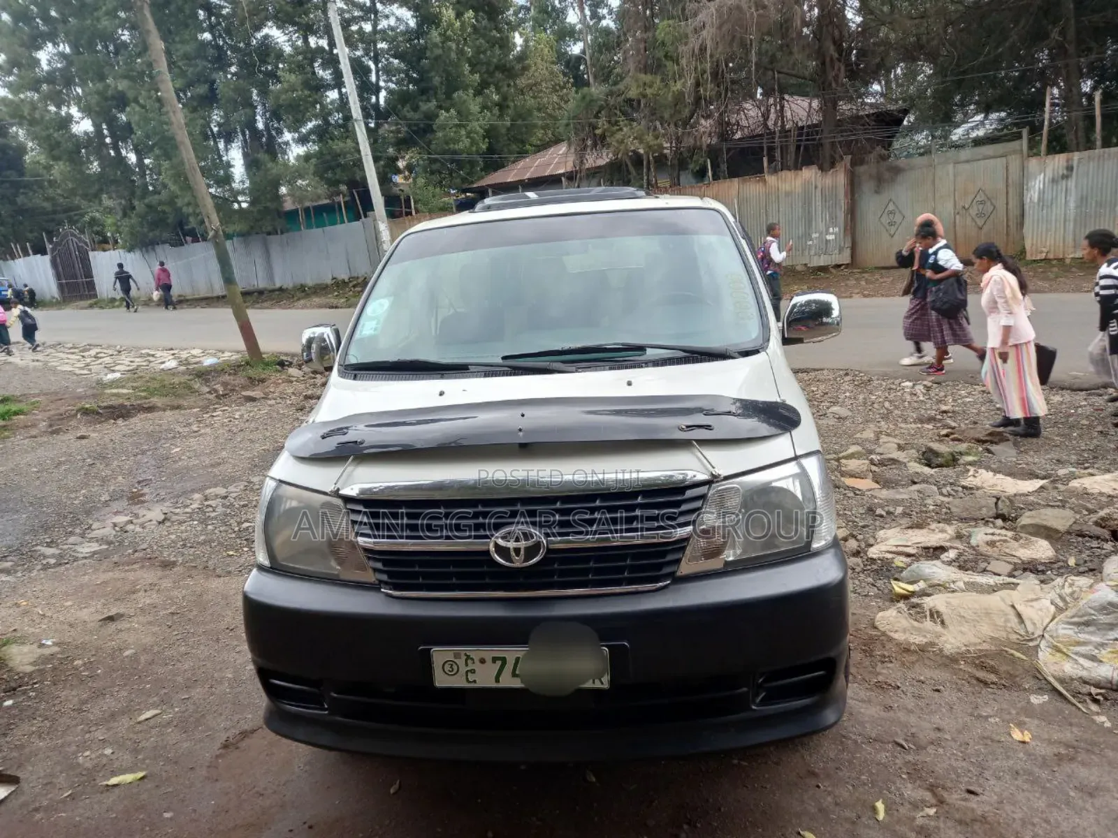 Toyota HiAce 2011 White