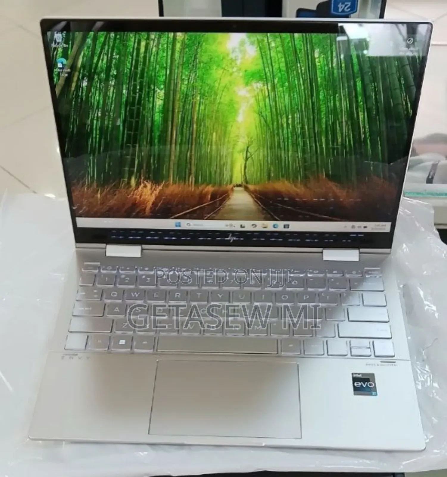 New Laptop HP Envy X360 8GB Intel Core I7 SSD 512GB