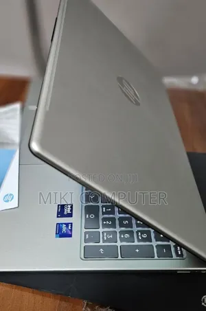 New Laptop HP Pavilion 15 16GB Intel Core Ultra 7 SSD 512GB