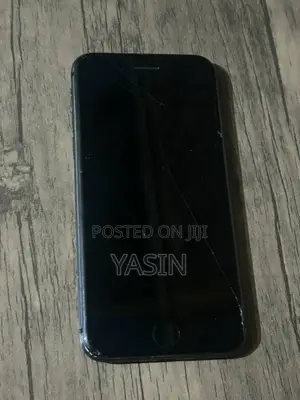 Photo - Apple iPhone 8 64 GB Black