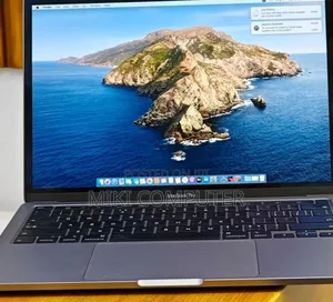 New Laptop Apple MacBook Pro 2020 8GB Intel Core I5 SSD 256GB