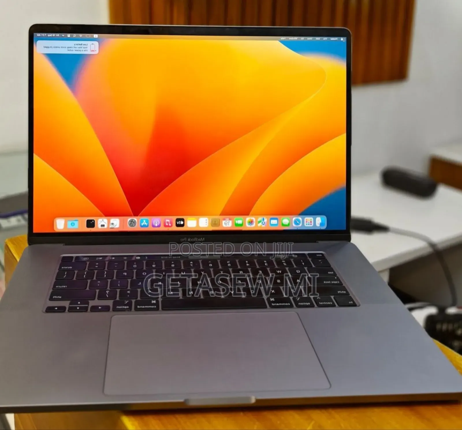 New Laptop Apple MacBook Pro 2019 16GB Intel Core I7 SSD 512GB