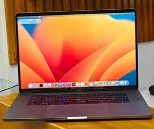 New Laptop Apple MacBook Pro 2019 16GB Intel Core I7 SSD 512GB