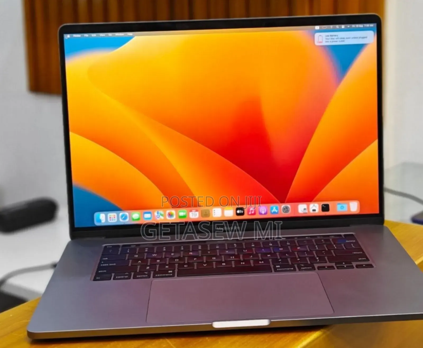 New Laptop Apple MacBook Pro 2019 16GB Intel Core I7 SSD 512GB