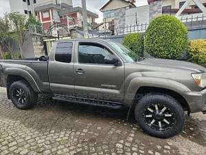 Toyota Tacoma 2012 Gray