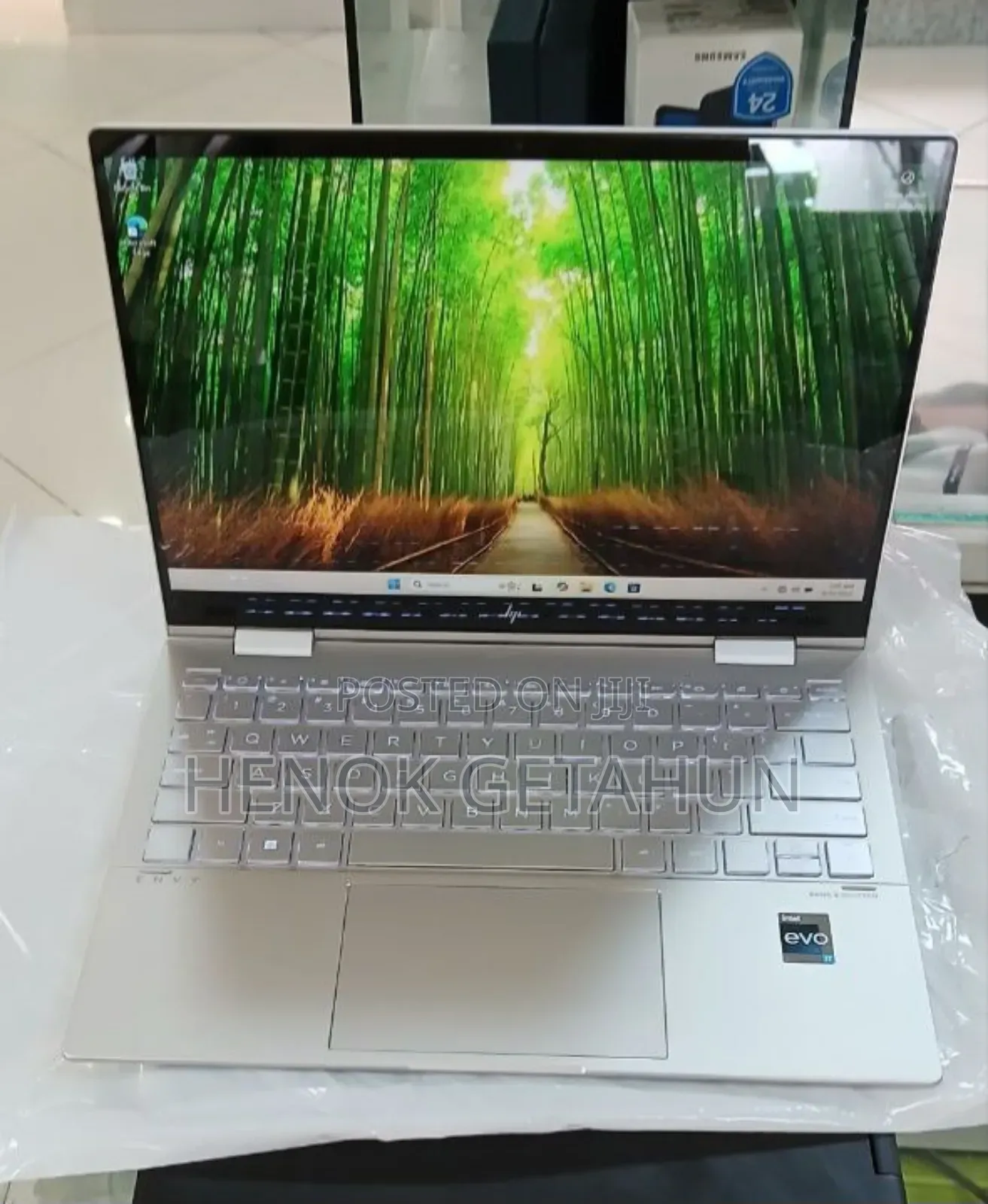 New Laptop HP Envy X360 8GB Intel Core I7 SSD 512GB